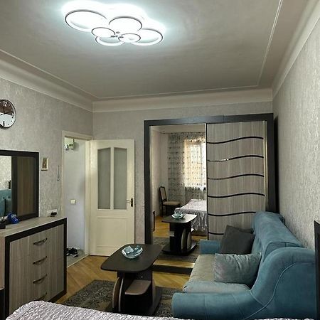 Yerevan Nice Apartment With Balcony For Rent Экстерьер фото